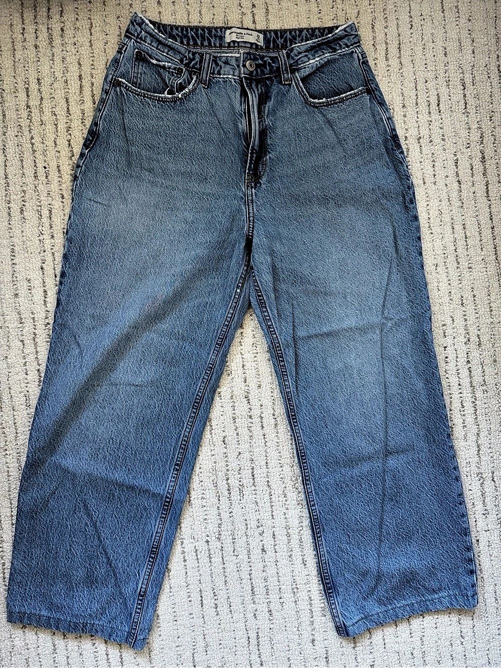 Abercrombie & Fitch Curve Love High Rise Loose Jeans Straight Leg Blue